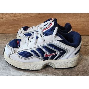 Nike toddler sneakers size 7